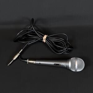First Act MVM-88 Unidirectional Dynamic Microphone with XLR x 1/4" Cable TESTED